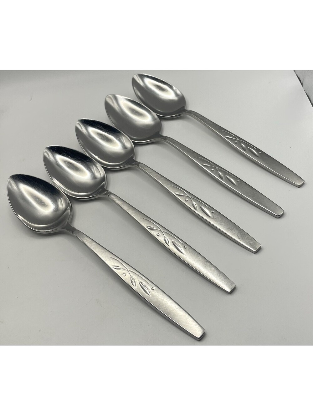 5- ONEIDA HEIRLOOM Cube Mark WILL O' WISP Stainless Teaspoon Lot ~6 1/8"